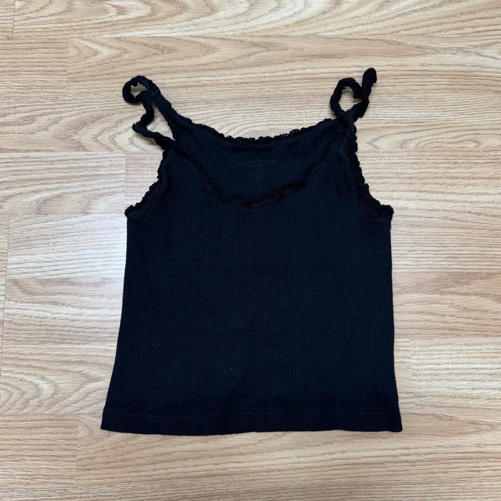 Brandy Melville Lace Trim Ribbed Tank